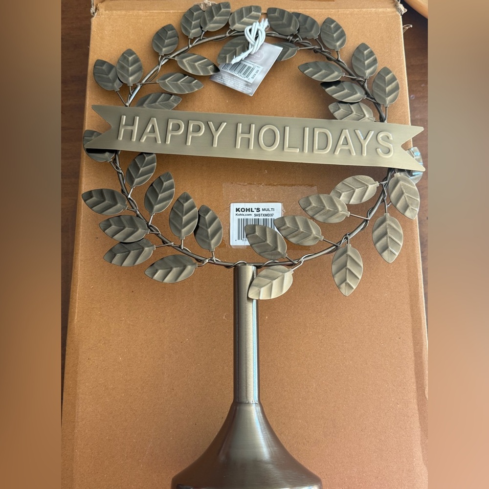 St Nicholas Square Kohls Elegant Holiday Wreath with metal stand - Picture 7 of 7